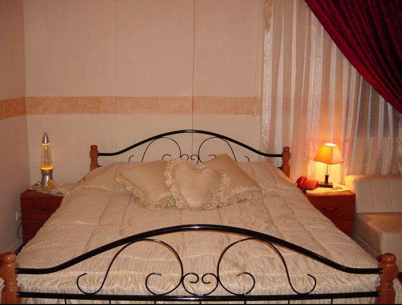 Hotel And Residence King George Byblos Room photo